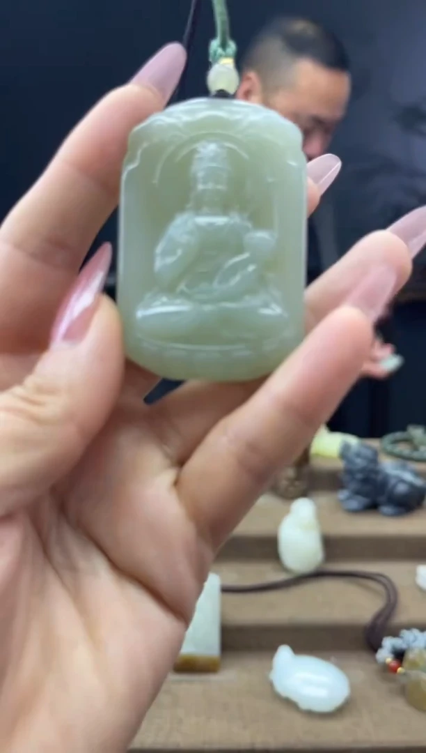 颈饰未镶嵌和田玉1