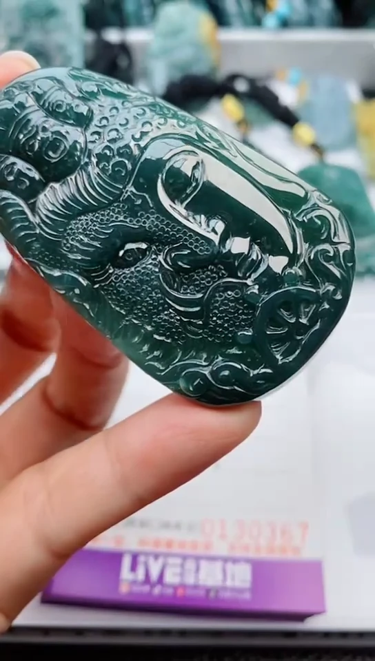 【闪购商品】翡翠颈饰未镶嵌