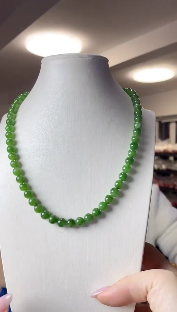 颈饰未镶嵌和田玉*微瑕*（多样性发一件）