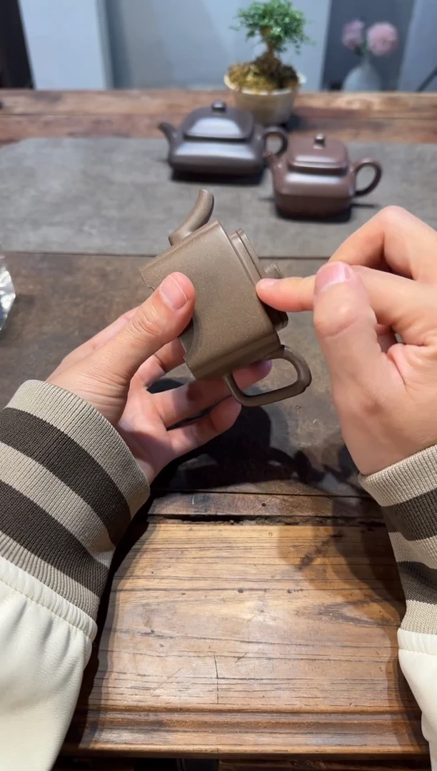 茶壶紫砂财***娘同春紫砂壶