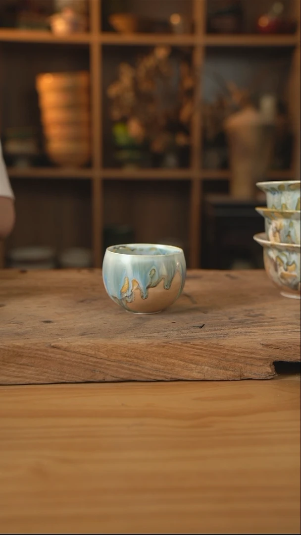 新品千里江山流釉系列的蓝棕色的蛋壳杯