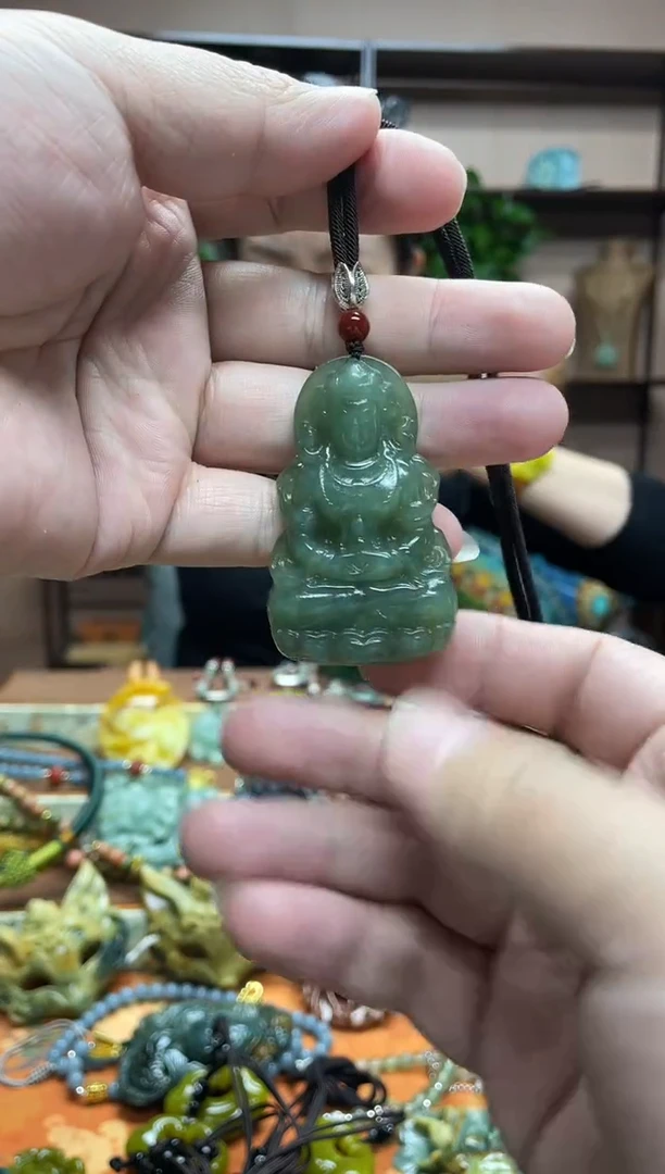 未镶嵌岫玉吊坠·