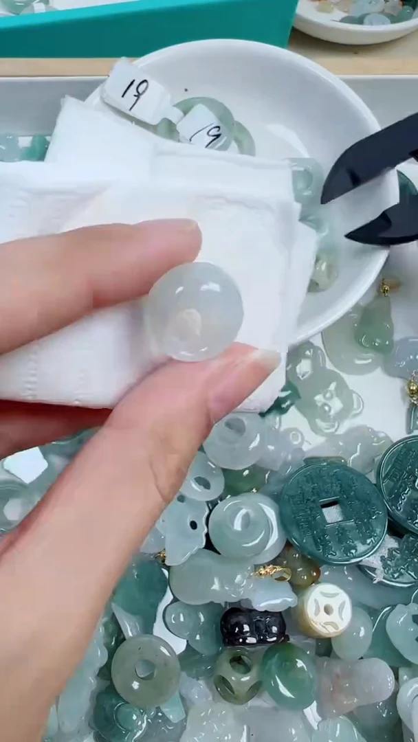 散珠翡翠220号链接，A货翡翠