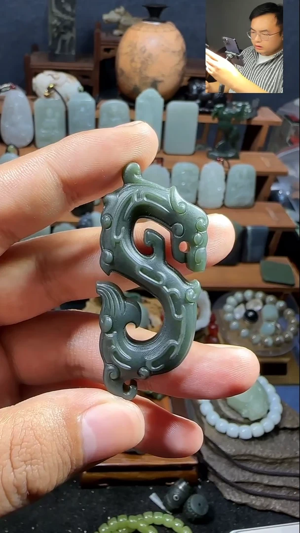 颈饰未镶嵌和田玉随机发货