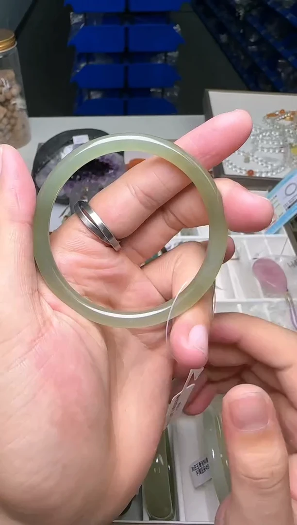 【闪购商品】和田玉手镯未镶嵌和田玉手镯