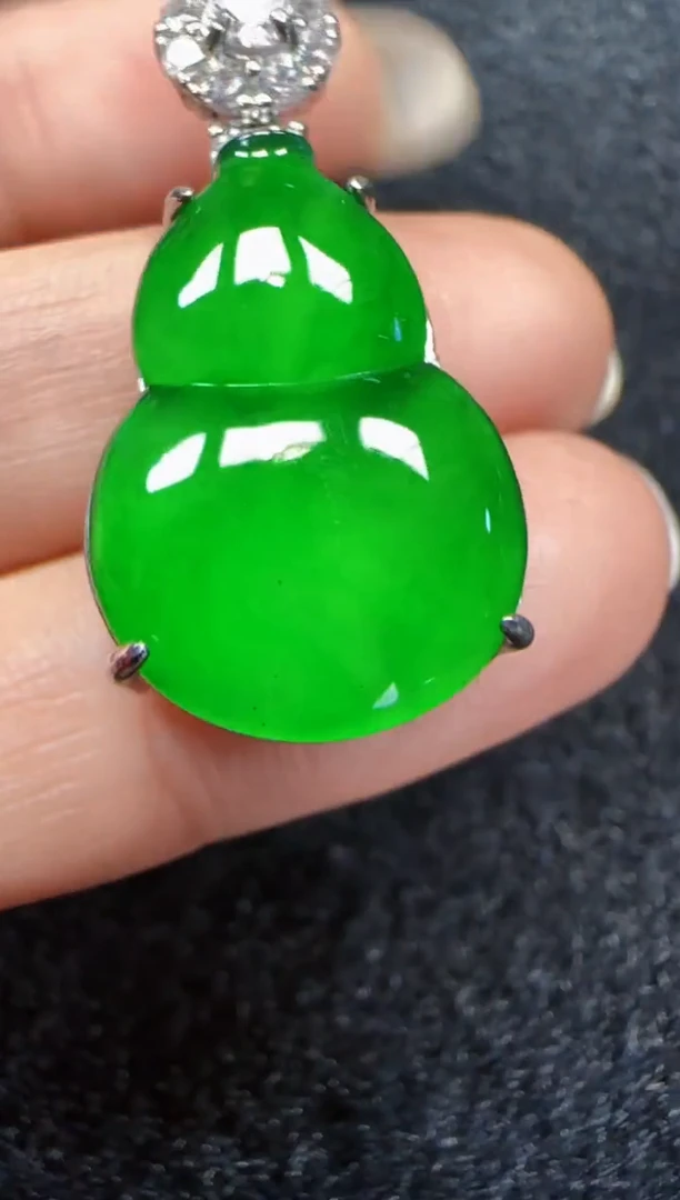 未镶嵌定制翡翠翡翠吊坠48
