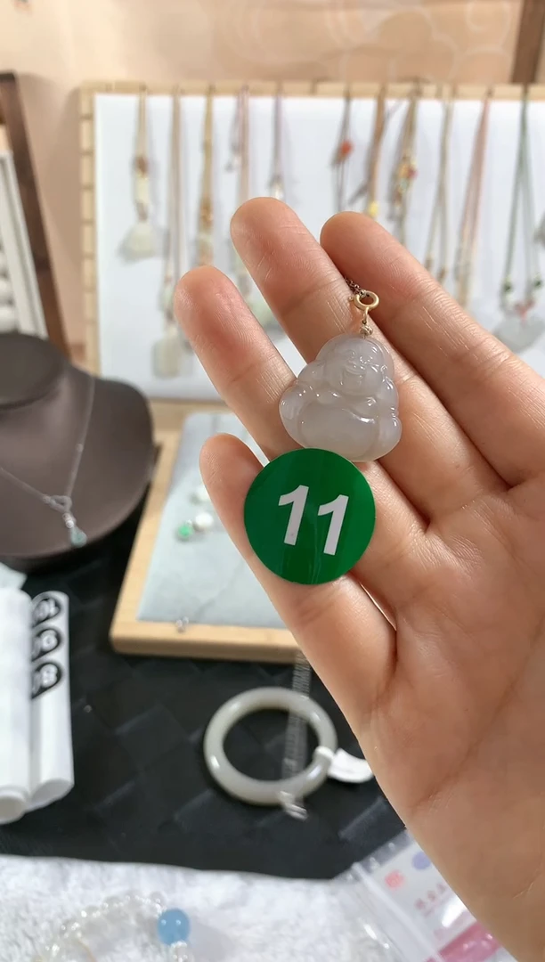 和田玉未镶嵌颈饰佛公3