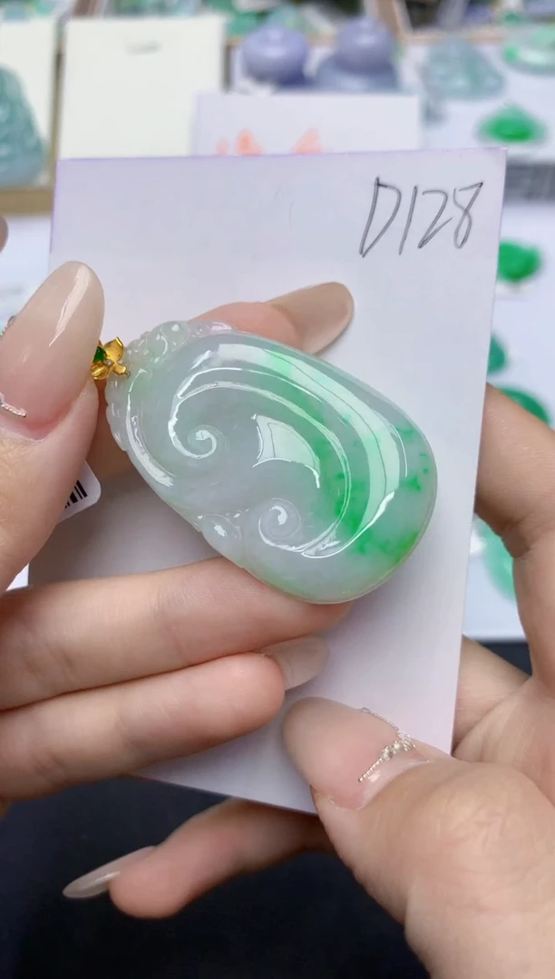 翡翠18K金镶嵌颈饰天然缅甸A货翡翠