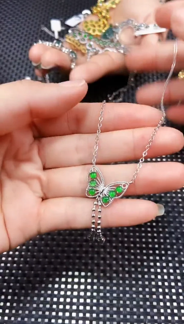 【闪购商品】翡翠颈饰未镶嵌111111111