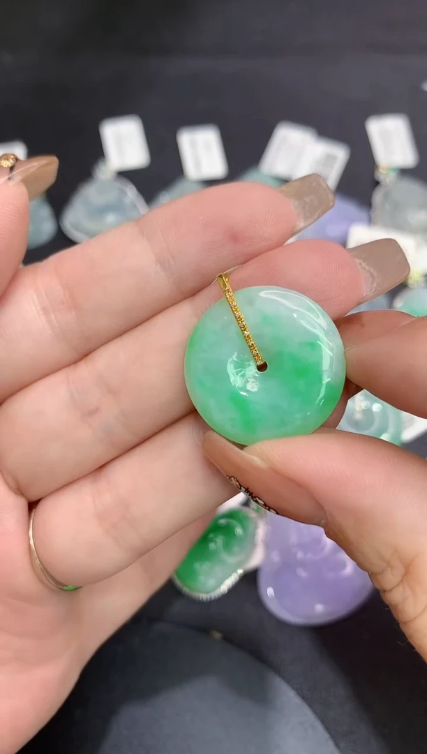 吊坠(不含链)18K金镶嵌翡翠111
