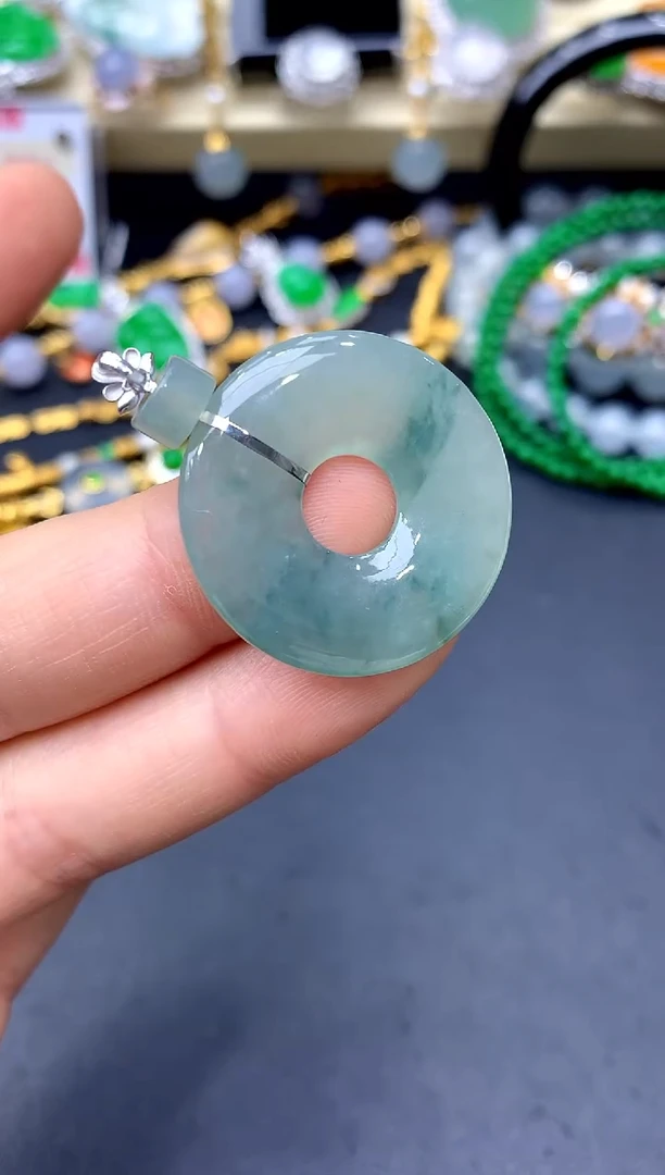 颈饰18K金镶嵌翡翠148 -中国好珍宝