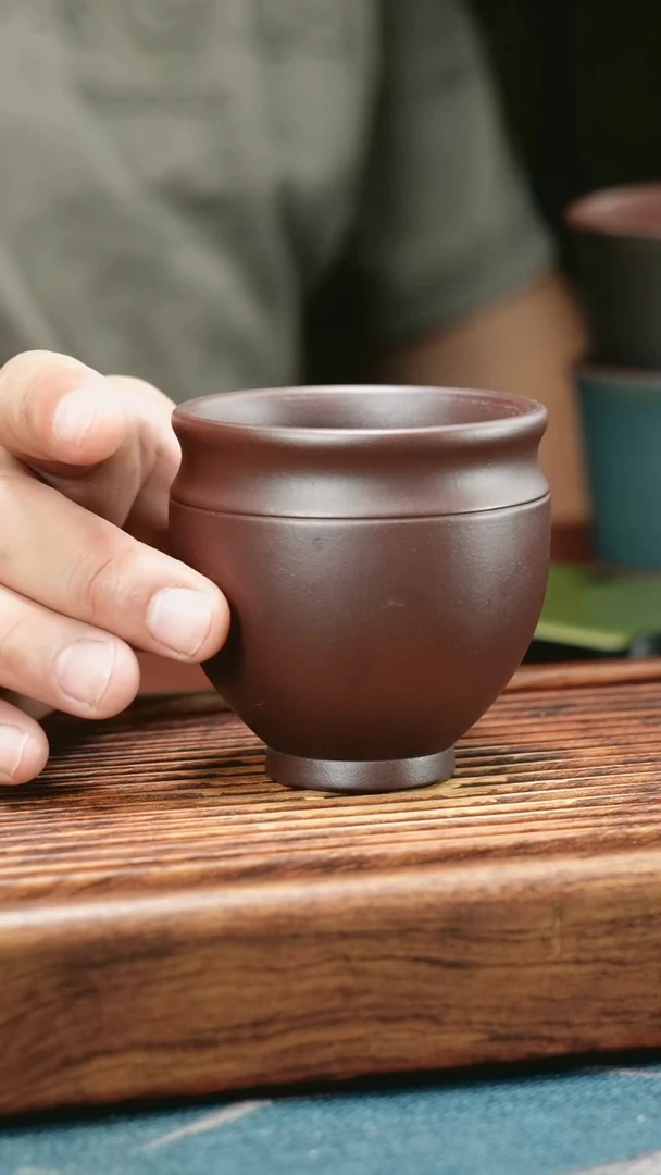 茶杯紫砂石红宫灯2只