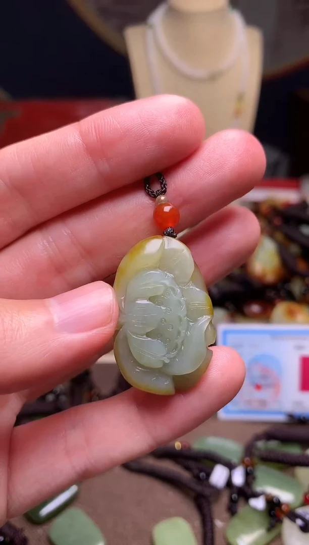 颈饰未镶嵌和田玉新疆料青海料清水和田玉吊坠
