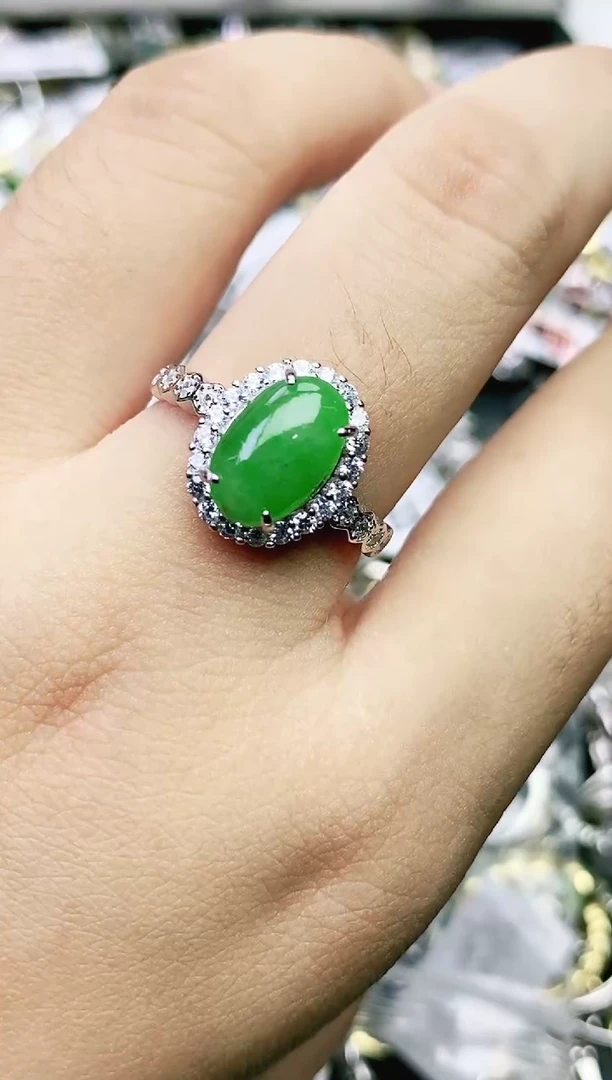 翡翠戒指未镶嵌百内无证书