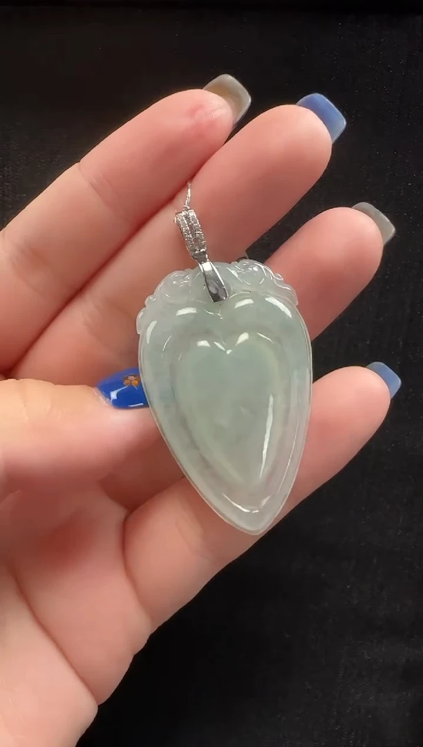 颈饰18K金镶嵌翡翠939心形一个