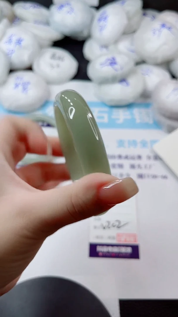 未镶嵌手镯石英质玉多样性发货V202-62