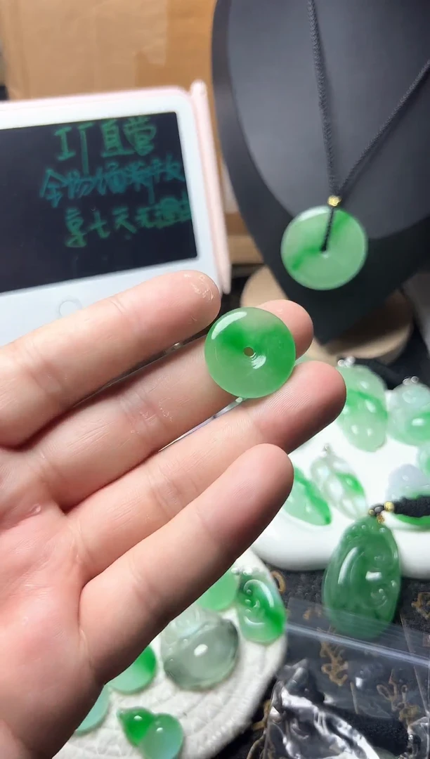颈饰未镶嵌翡翠所见即所得，一图一物