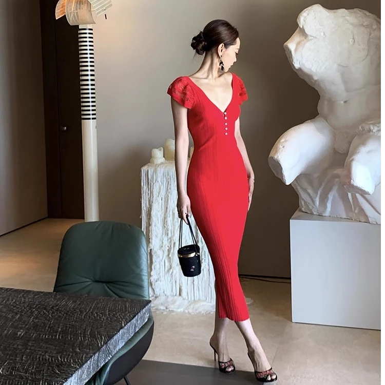 小丽午夜与玫瑰针织短袖V领包臀连衣裙法式修身显瘦长裙子