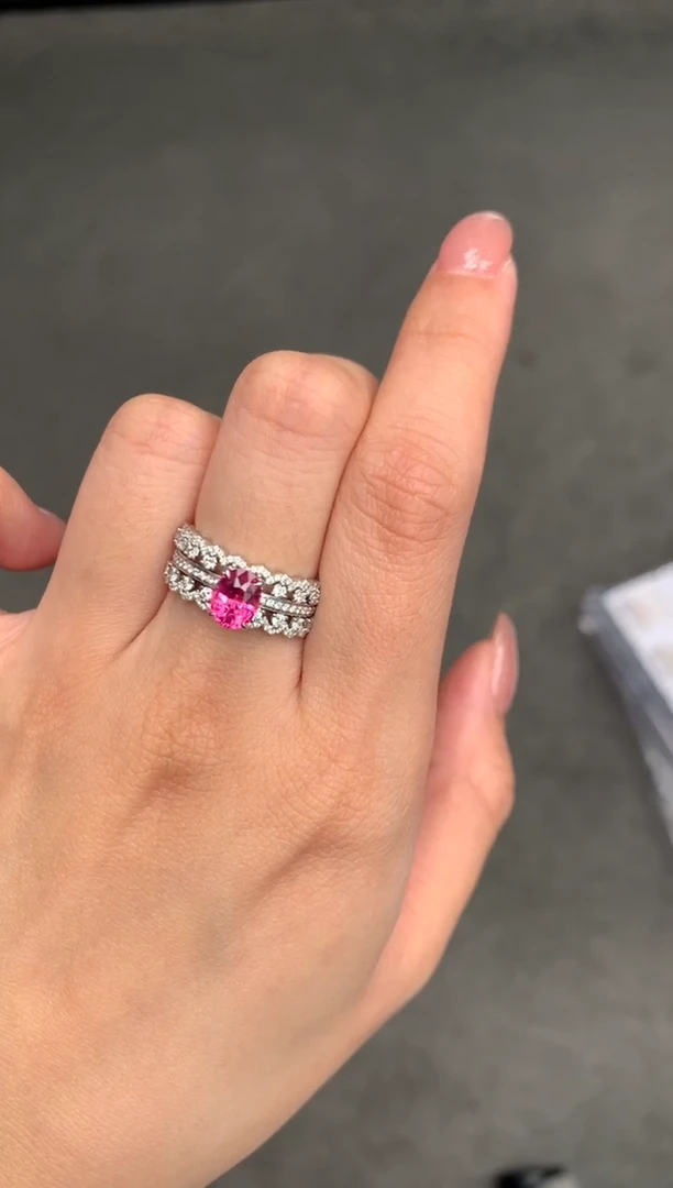 18K金镶嵌戒指尖晶石1.1ct  尖晶石 定制 FH