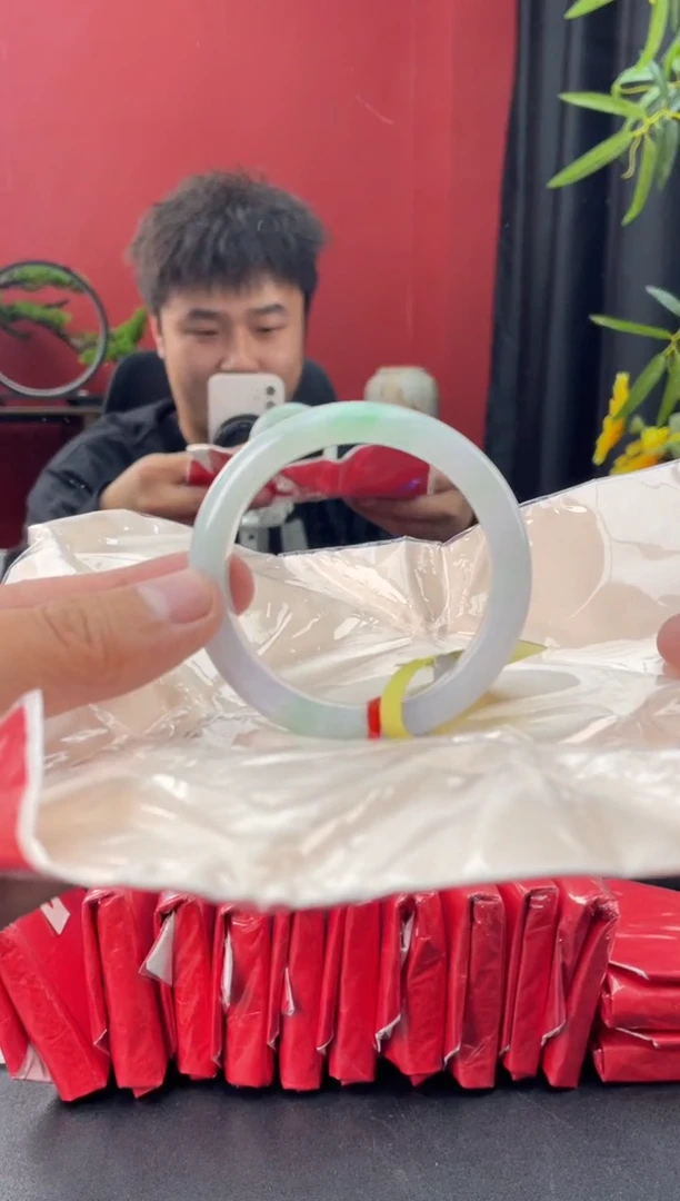 未镶嵌手镯翡翠2