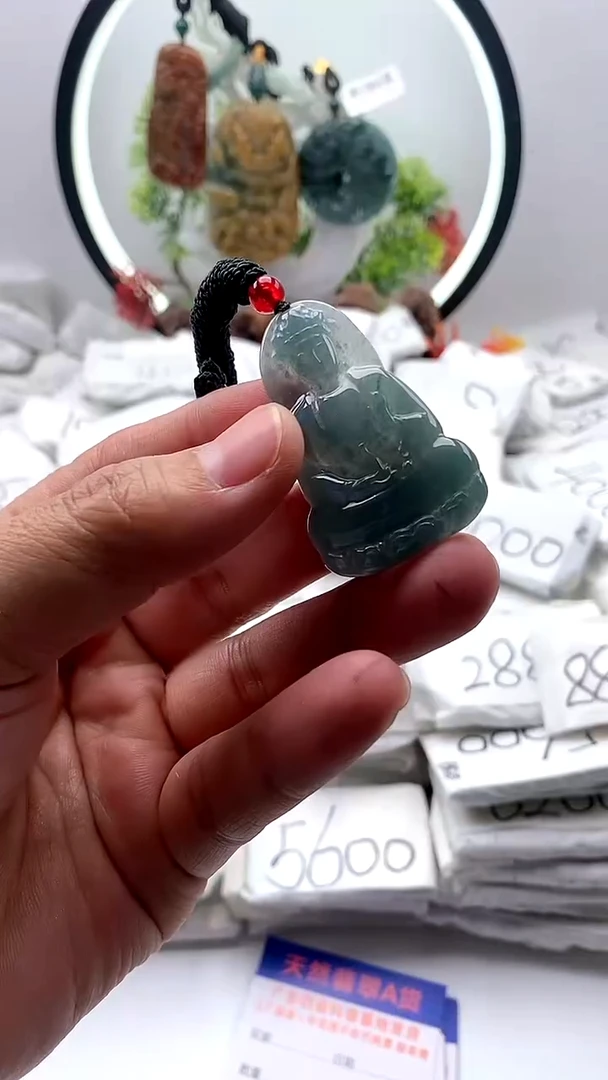 【闪购商品】翡翠颈饰未镶嵌小观音