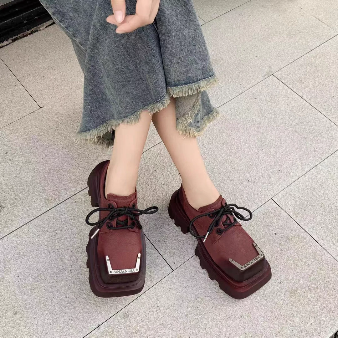 设计师走秀款厚底红磨砂乐福鞋女2025显瘦方头金属扣9819