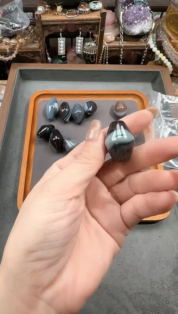 玛瑙/玉髓未镶嵌珠宝半成品阿**酱32+65+