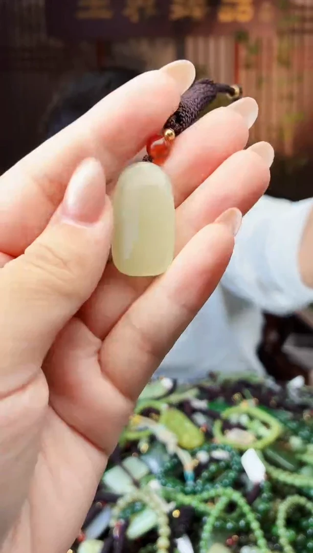 颈饰未镶嵌和田玉拍一发一多样性发货