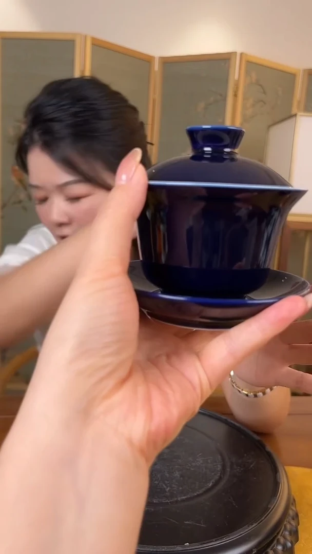 摆件颜色釉霁蓝盖碗
