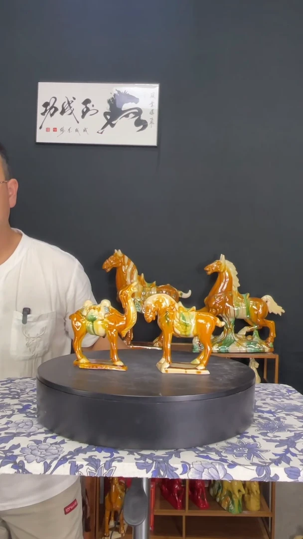 陶瓷小小中国马+小骆驼黄色1对H12cm