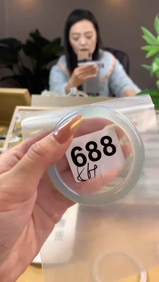 【闪购商品】玛瑙/玉髓手镯未镶嵌688
