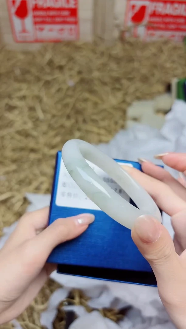 未镶嵌手镯石英质玉2074--圈口59