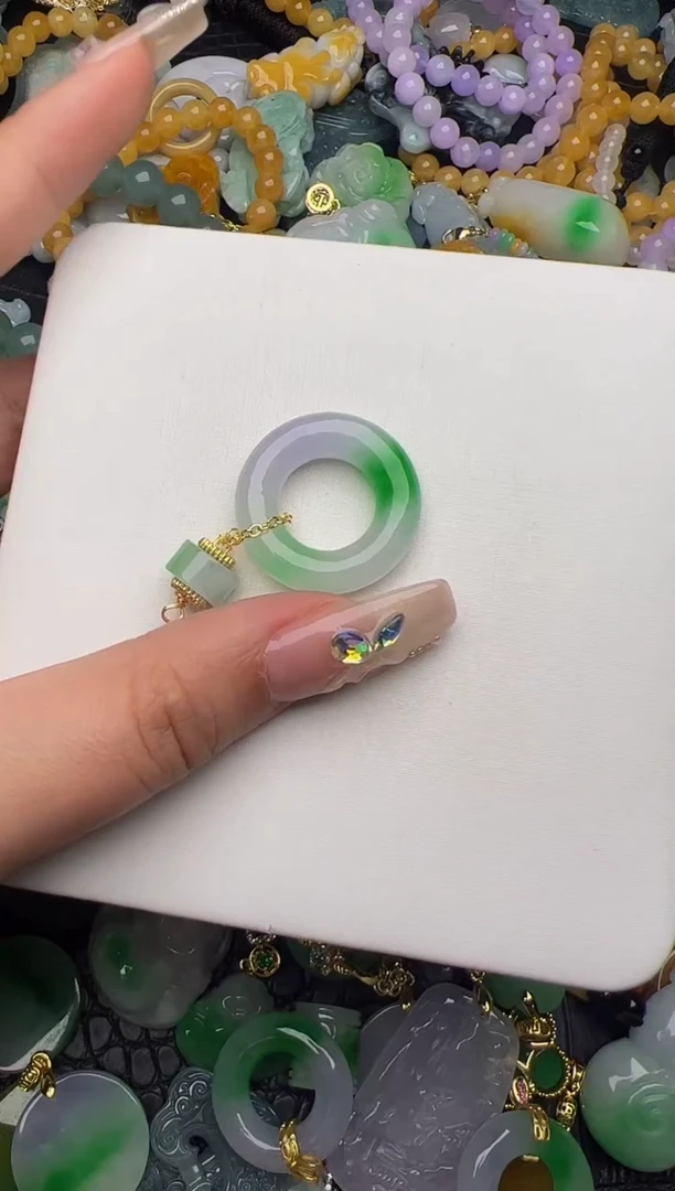 翡翠未镶嵌颈饰天然缅甸翡翠吊坠