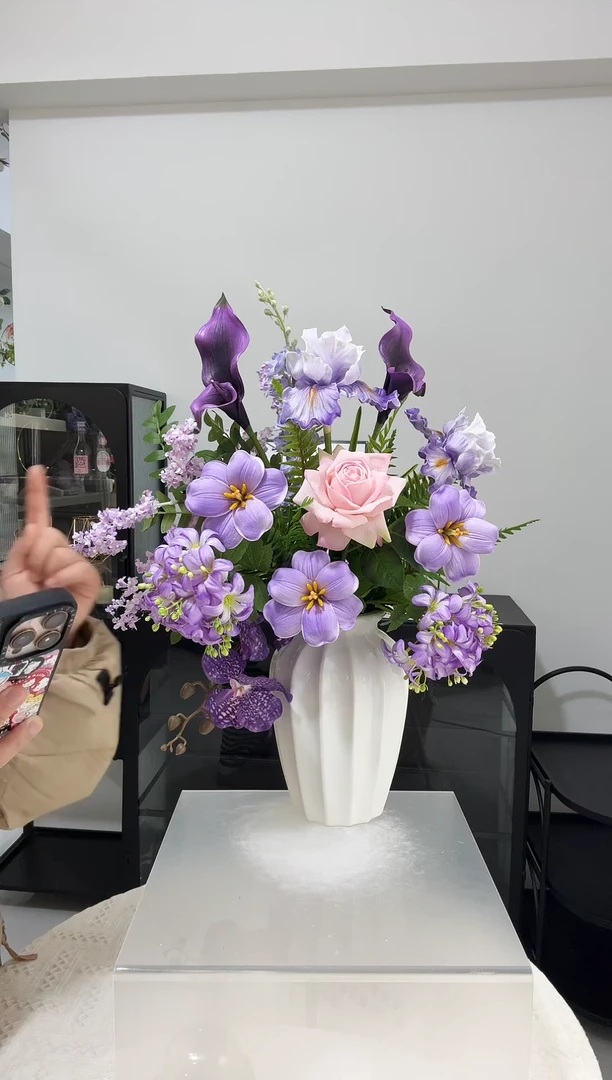 紫色花束+陶瓷花瓶（成品发货）直播专属福利