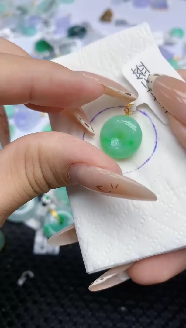 翡翠18K金镶嵌颈饰81   天然翡翠A货