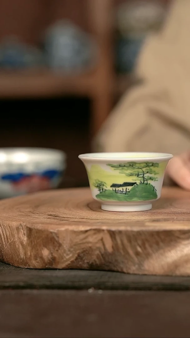 手绘手绘高温现代瓷  气  绿水家乡客杯50cc
