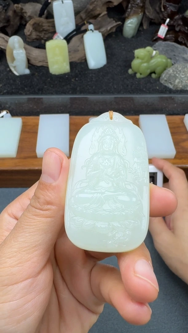 颈饰未镶嵌和田玉2