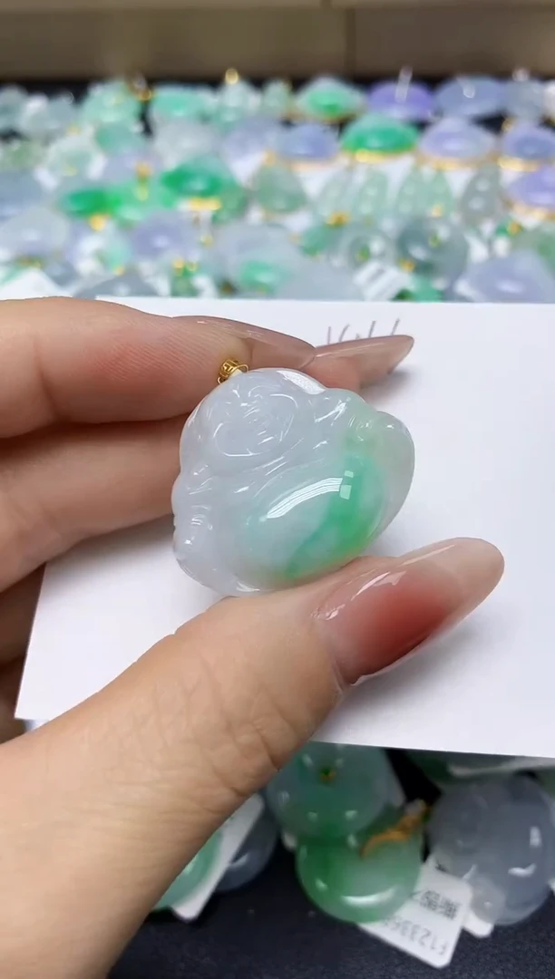 翡翠18K金镶嵌颈饰 天然缅甸翡翠A货