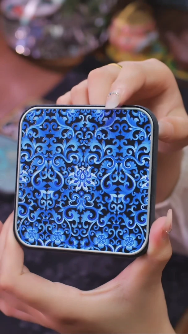 壹藏贰宝蓝宝相杯垫一片