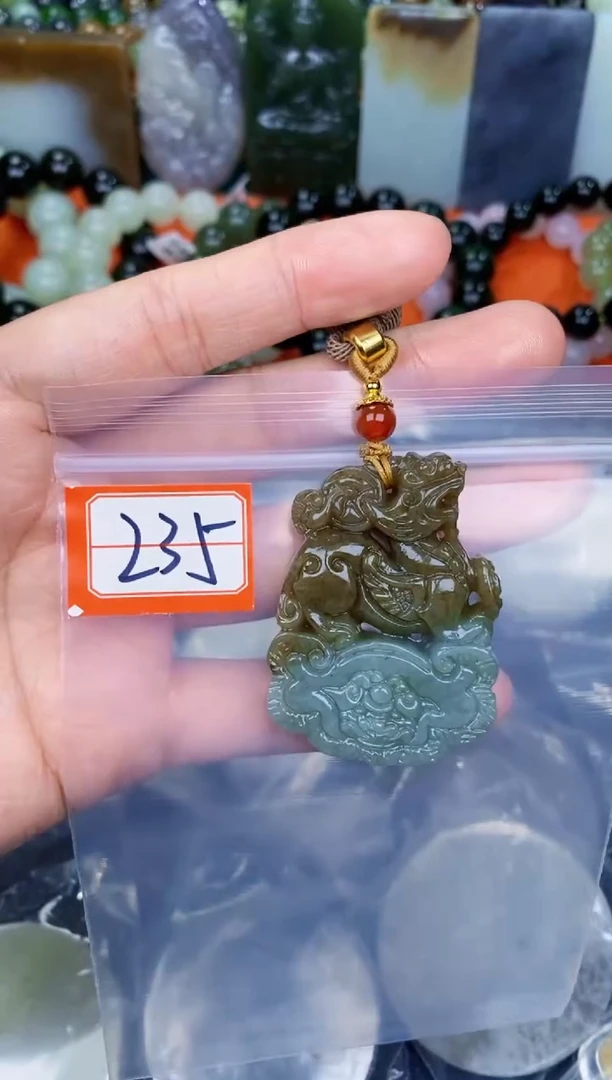 颈饰未镶嵌和田玉和田玉