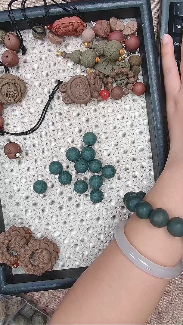 木L****i香身丸 花朵珍珠活扣和花朵加喜子纹葫芦压妗