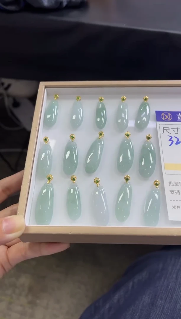 颈饰银S925镶嵌翡翠Z79/多样性发一件/配绳子