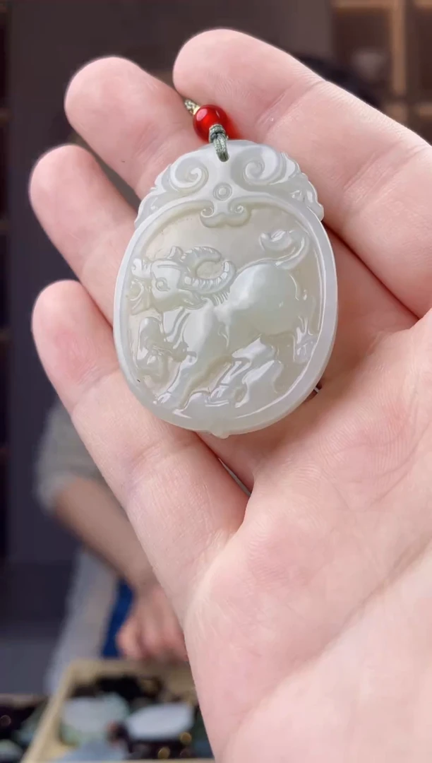 颈饰未镶嵌和田玉拍一发一，多样性发货