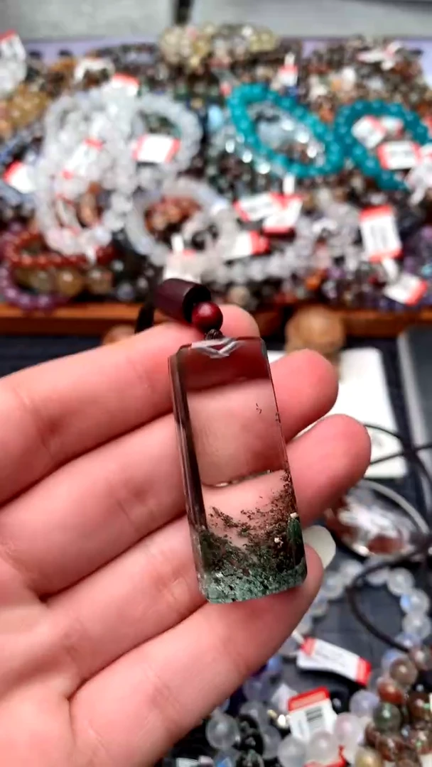 【闪购商品】水晶吊坠(赠链)未镶嵌255