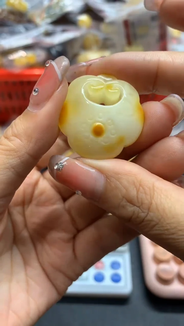 未镶嵌琥珀珠宝奇石2674