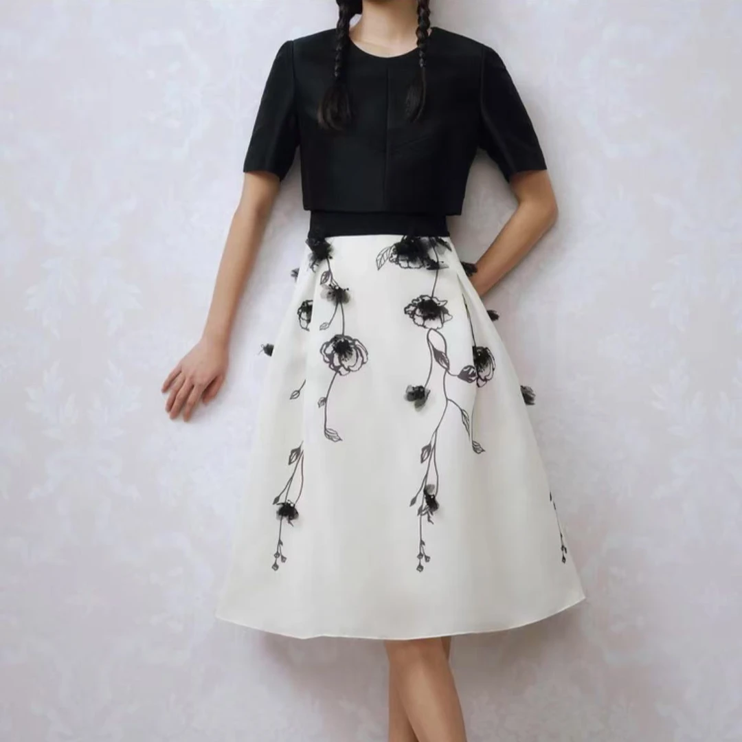 O+夏季立体花卉截短式连衣裙0765