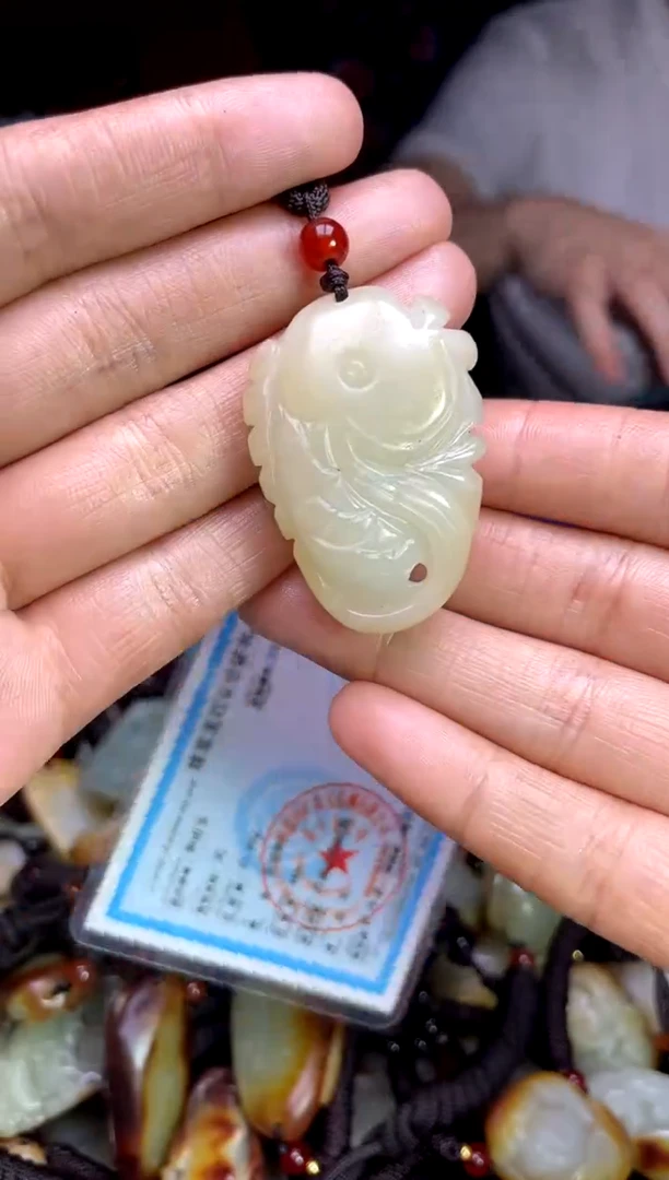 和田玉未镶嵌颈饰1