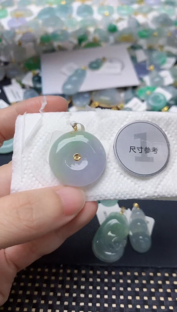 颈饰18K金镶嵌翡翠天然缅甸A货翡翠