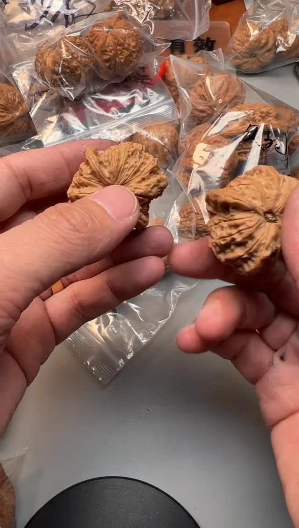 【闪购商品】文玩核桃把件精品文玩核桃把件