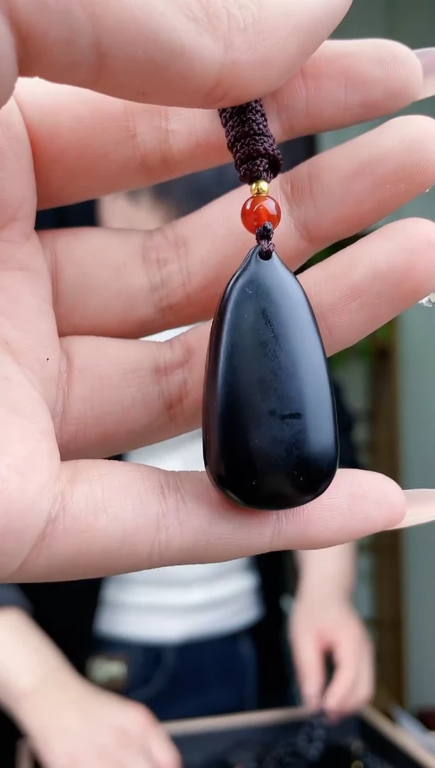 【闪购商品】和田玉挂件未镶嵌拍一发一，多样性发货！